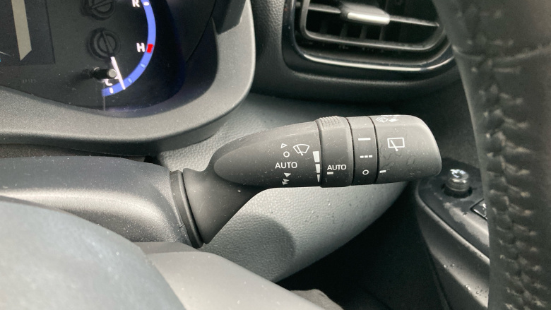 Toyota Yaris Cross 1.5 Hybrid Design 5dr CVT Hybrid Estate